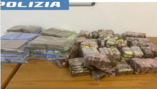 Viaggiavano in A14 con 38 chili di hashish: arrestati tre corrieri della droga